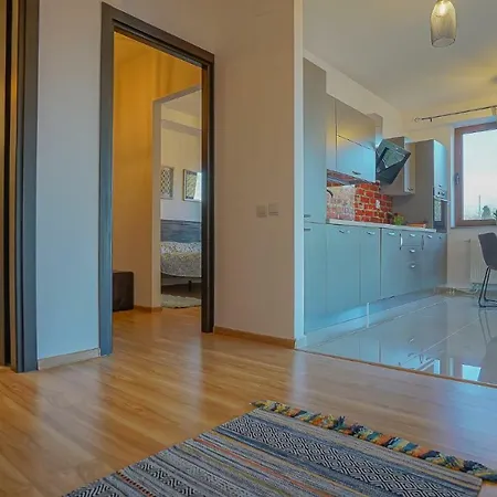Luxury Accommodation/seasons Апартаменти *